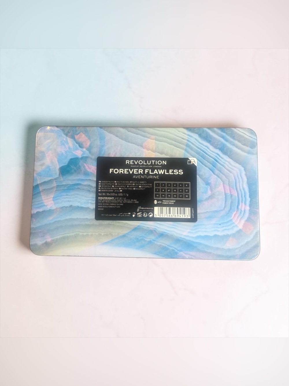 🩶MAKEUP REVOLUTION🩶Forever Flawless Aventurine 18 Shade Eyeshadow Palette/NIP - Picture 4 of 4